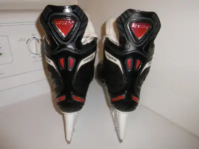 PATIN HOMME CCM RBZ POINTURE 7.5, View more