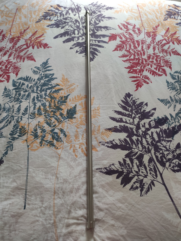 Curtain rod/tringle à rideau in Window Treatments in Gatineau - Image 2