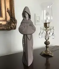 Lladro figurine #2060: "The monk", matte finish.