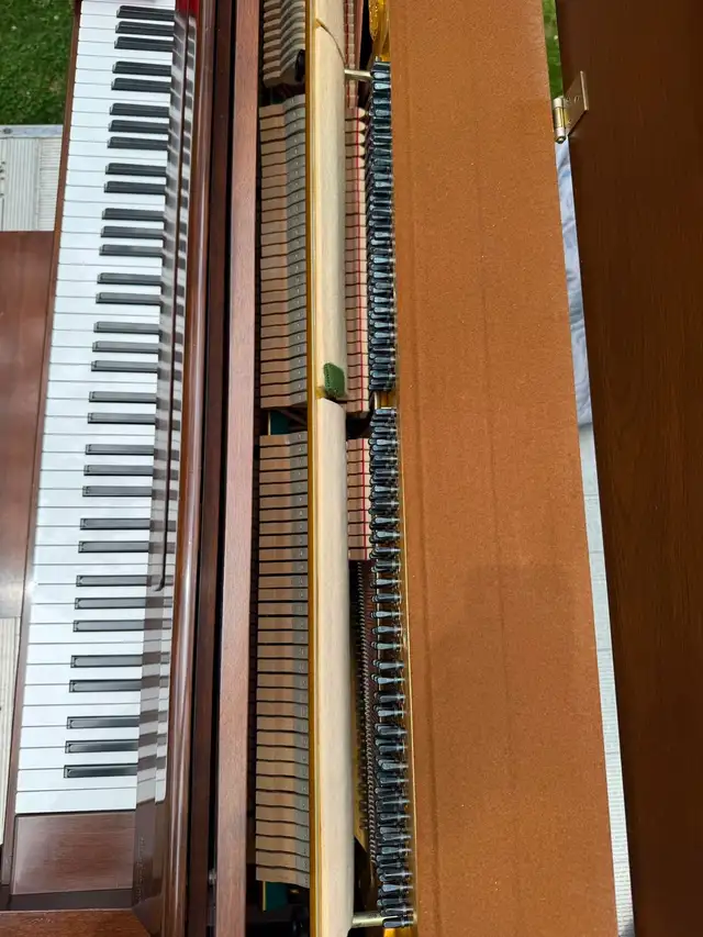 1973 Yamaha 52" Upright Piano (Model U3) – Pristine in Pianos & Keyboards in City of Toronto - Image 4