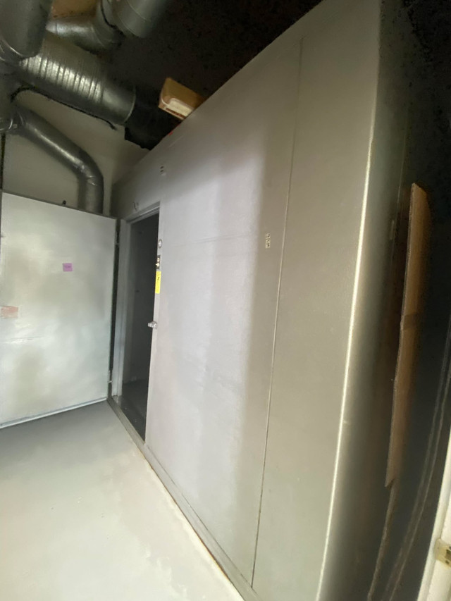 Masterbilt Walk in Freezer - removed recently in Industrial Kitchen Supplies in Vancouver - Image 3