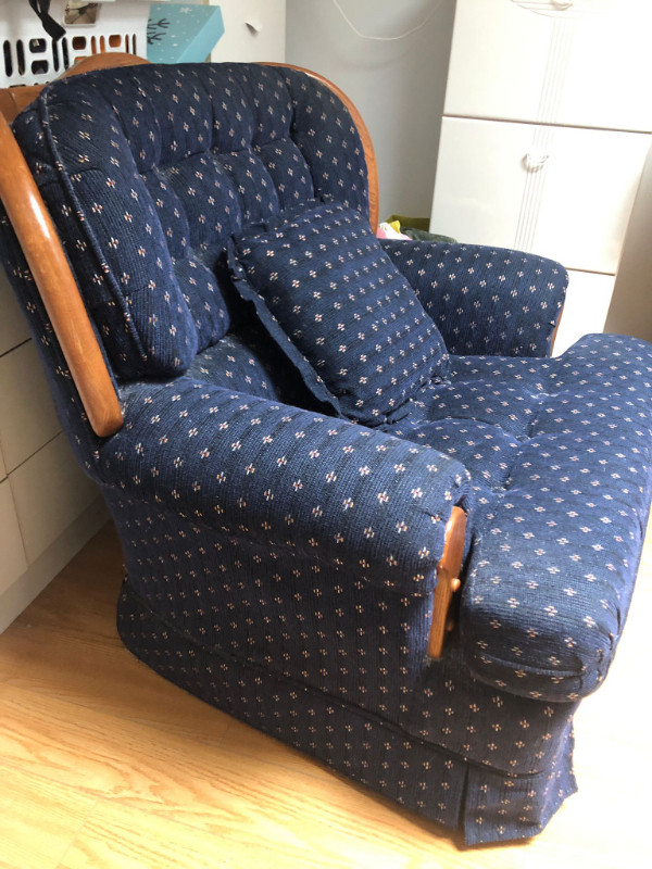 Blue Couch & Arm Chair in Couches & Futons in Markham / York Region