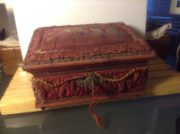 ANTIQUE Victorian VINTAGE Jewelry Sewing TRINKET BOX Red Bordo V