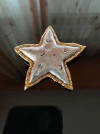 Vintage star JJ brooch 