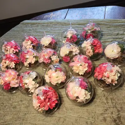 Various rustic wedding decor. Cake cutting knife and lifter $5 Gold picture frames.17 vertical and 2...