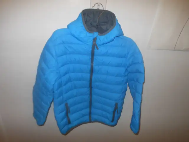 Down Jacket in Kids & Youth in City of Montréal - Image 3