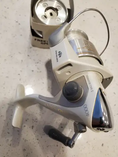 Stradic Aero 4000 spincast reel, View more