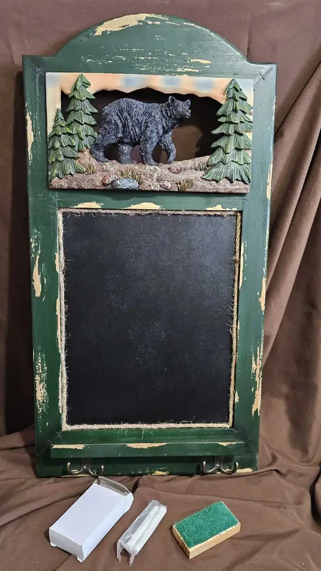 NEW Bear Chalkboard  in Home Décor & Accents in Oakville / Halton Region - Image 3