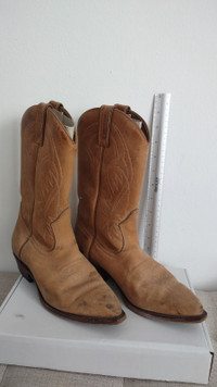 Boulet women's cowboy boots size 6.5