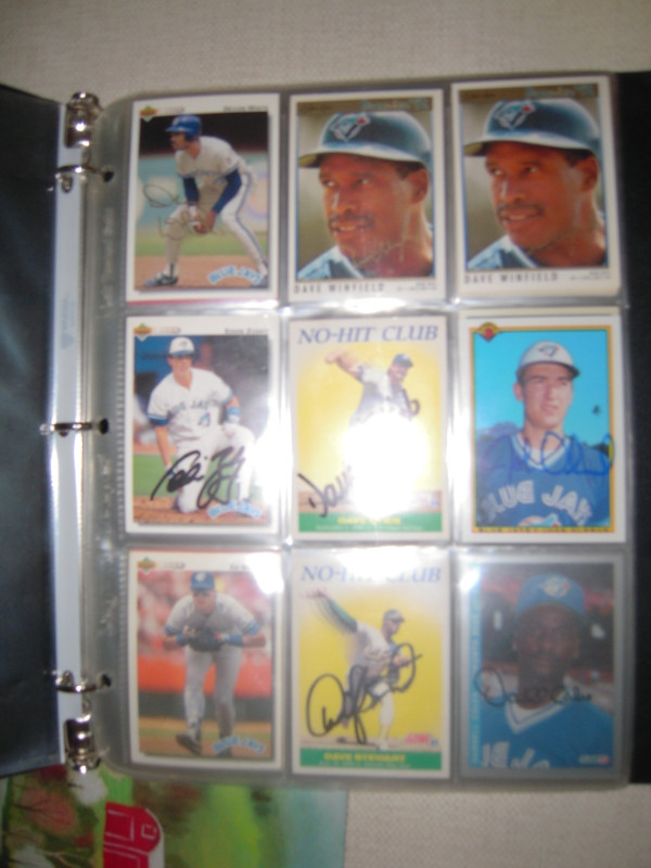 ATTENTION COLLECTORS BLUE JAYS SIGNED CARDS in Baseball & Softball in Peterborough - Image 2