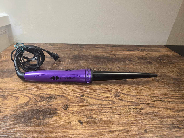 Revlon Bold Expression Ceramic Tapered Curling Wand Tested worki in Other in Mississauga / Peel Region