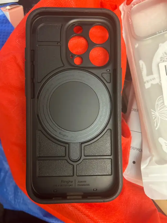 iPhone 16 Pro case in Cell Phone Accessories in City of Toronto - Image 4