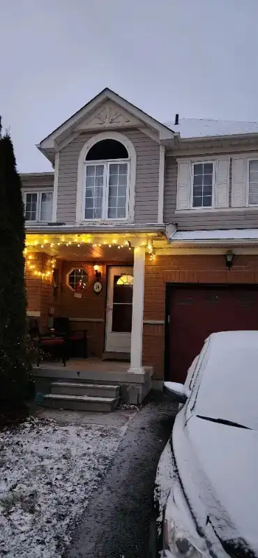 Looking for a LONG-TERM roommate to share a townhouse. AVAILABLE SEPT. 1ST. Located in Williamsburg...