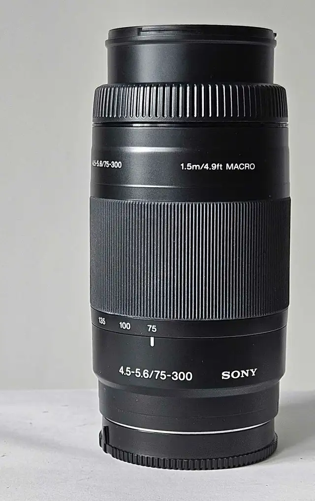 SONY  SAL 75-300mm F/ 4.5-5.6 Zoom Digital Camara A-Mount Lens 63838169196289121