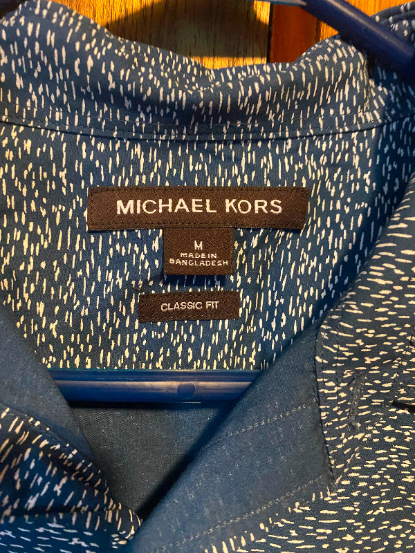 Michael Kors button-up polos in Men's in Thunder Bay - Image 2