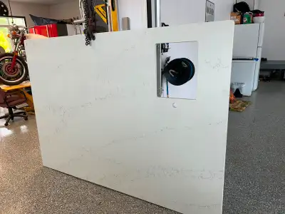 Like new 5’x7’ Vicostone quartz countertop for possible kitchen island.