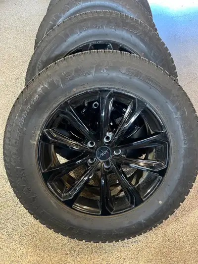 Winter snow tires and Rims Rims are ART GT Radial ICE PRO SUV3 265/60 R18 Like new…only 2500 km on t...