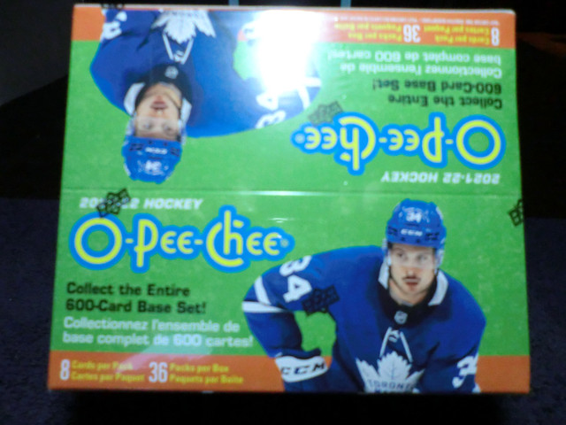 2021-2022 O-Pee-Chee Retail box dans Art et objets de collection  à Shawinigan