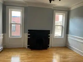 Available May 1 1 bedroom apt located at 170 Kiing street East The building is located between Carma...