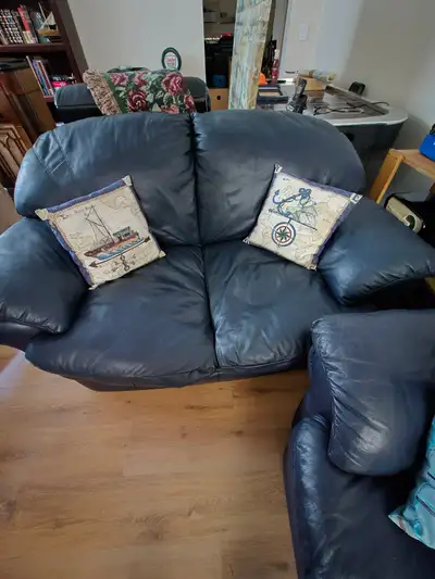 Used Living room furniture, View more