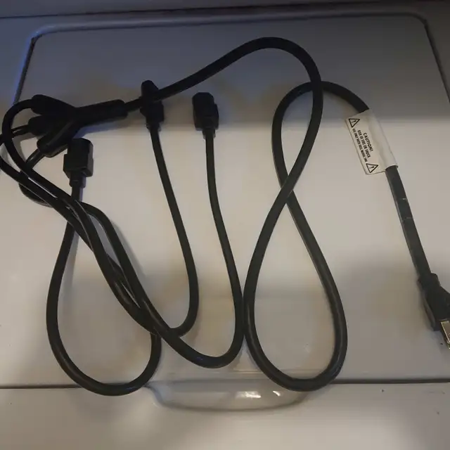 Assorted cables in CDs, DVDs & Blu-ray in City of Toronto - Image 4