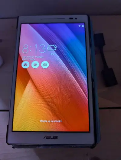 I'm selling my Asus tablet, which is in used condition, but still works great for browsing, reading,...