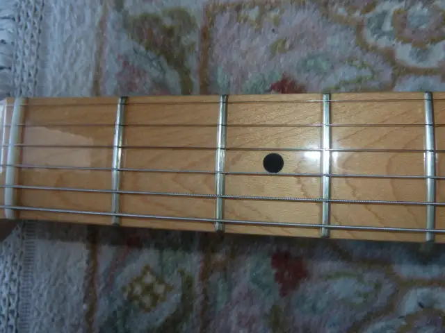 Fender American Standard Telecaster 2012 état neuf in Guitars in Victoriaville - Image 7