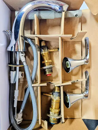 MOEN Bathroom faucet - Chrome Used one year and we changed faucets to a diffent design. Works Perfec...