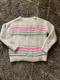 Girls size 6/6x sweater 