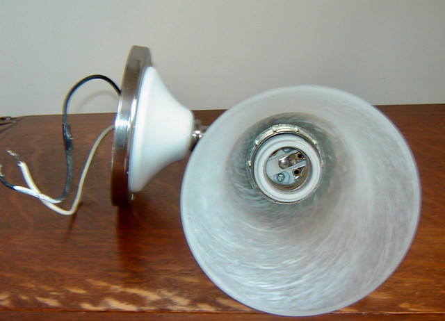 Lovely Elegant Brushed Nickel White Porcelain Wall Sconce in Home Décor & Accents in City of Toronto - Image 4