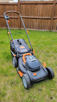 WORX 40V Cordless Push Lawn Mower, 17-inch (Like NEW!)