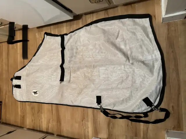 horse fly sheets and fly masks for sale in Equestrian & Livestock Accessories in Penticton - Image 6
