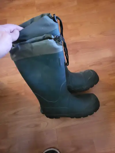 Itasca Boots Size 4, View more