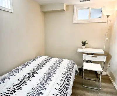 One furnished private room in semi- basement apartment with separate entrance for rent in Scarboroug...