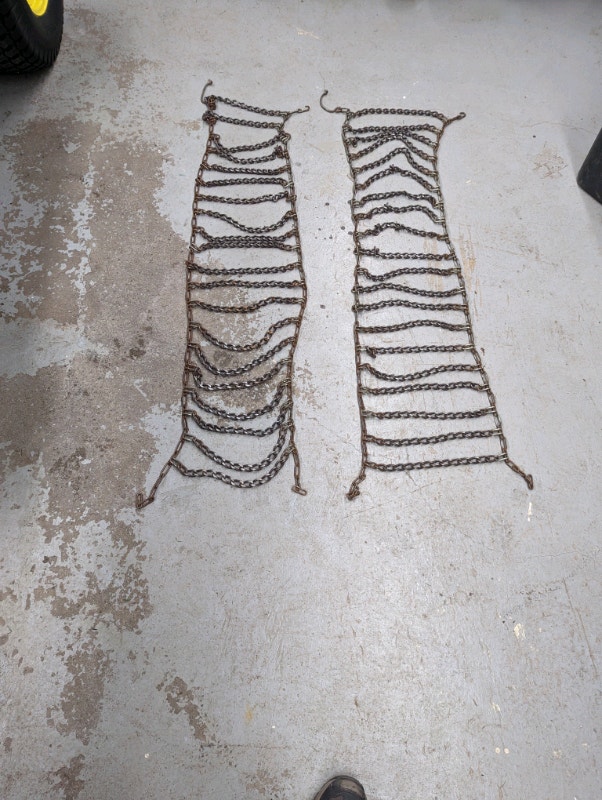 Tire Chains off of tire size 23 X 10.5 12 Tires & Rims Ottawa