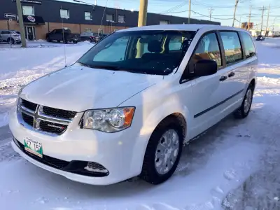 2016 Dodge Grand Caravan 109,000 ks brand new tires 4- all season & 4-winter White - 3 row 6 passeng...