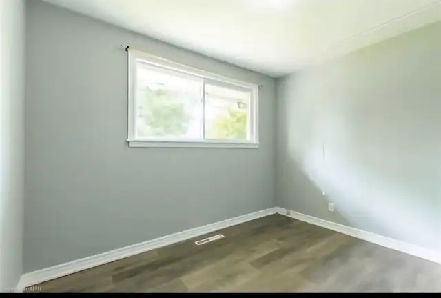 3 Bed 1 bad upper unit for rent63735892068097124
