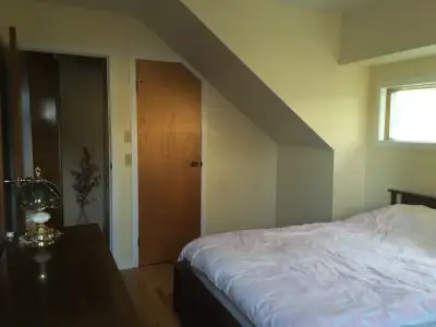 Central location near UofA and LRT - available August 1