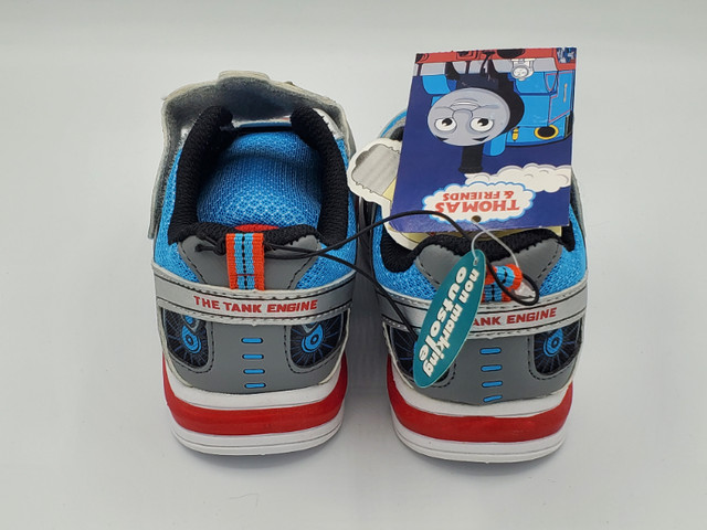 Thomas & Friends Boys Lighted Shoes 2 sizes / chaussures garçons dans Enfants et jeunesse  à Ouest de l’Île - Image 4