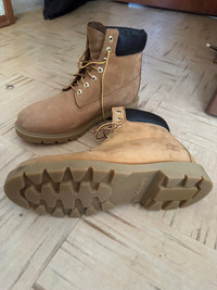 Men’s Timberland boots (Size 12) good condition!