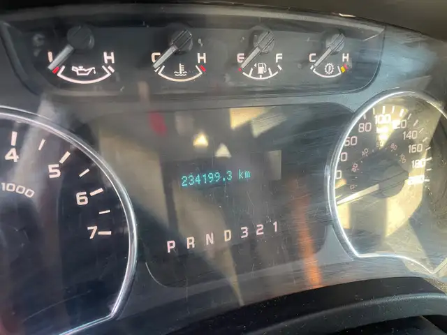 2012 Ford Half ton64840185168771122