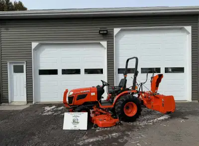 Tracteur KUBOTA B2320 2008   tondeuse   souffleuse, View more