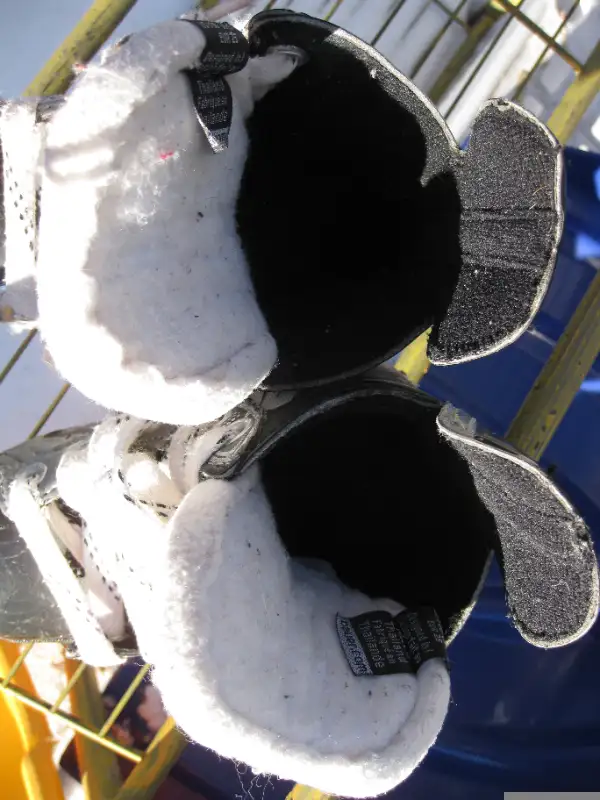 Youth BAUER VAPOR X 1.0 Ice Hockey Skates Size Y 7 R GC in Hockey in Winnipeg - Image 6