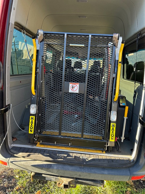 MAXON MOBILITY WHEELCHAIR LIFT WL-7C in Health & Special Needs in Kamloops