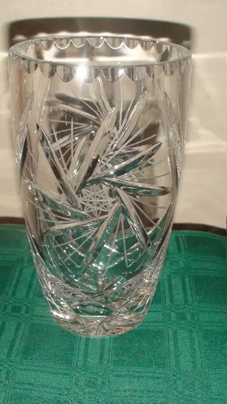 Vase pour fleurs en cristal «pinwheel» in Home Décor & Accents in Laval / North Shore - Image 5