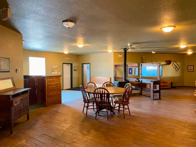 New Price  House and horse riding arena and river front land63009269351043124