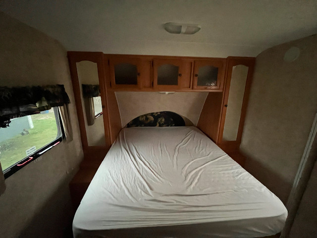 Passport Ultralight in Travel Trailers & Campers in Leamington - Image 3