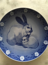 Royal Copenhagen two rabbits dish 