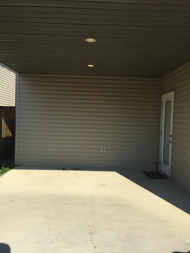 Lethbridge West side house 2 bedrooms suite