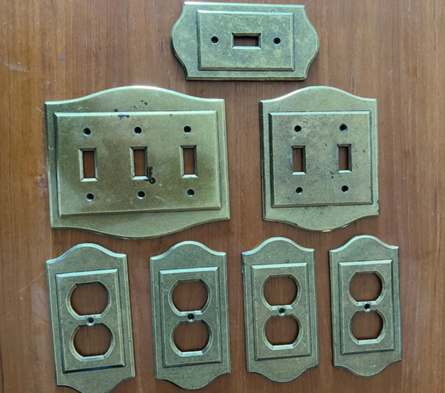 VINTAGE BRASS SWITCH PLATE & PLUG COVERS in Electrical in St. Catharines
